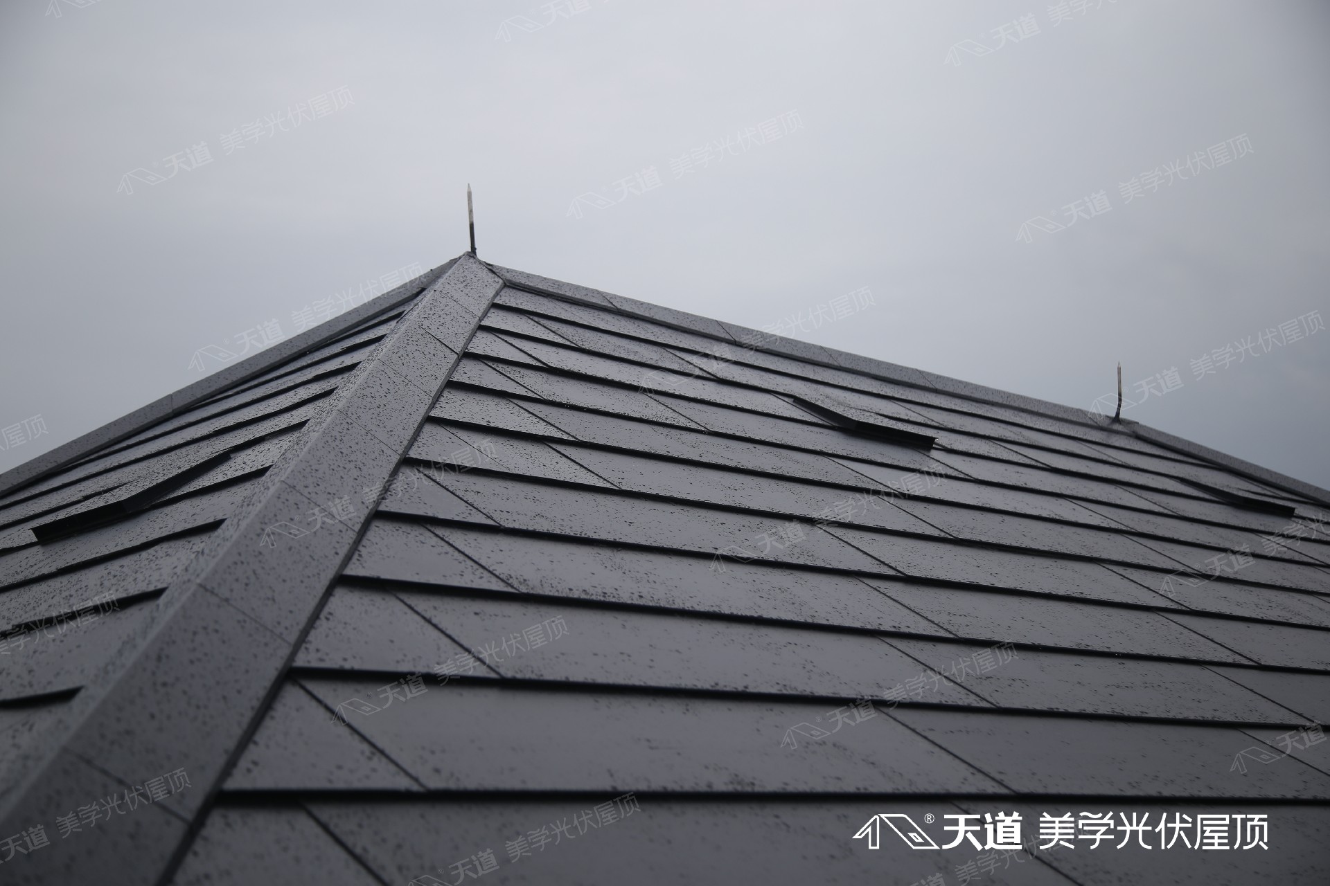 如何挑選合適的光伏瓦生產(chǎn)廠家？下面2點不容忽視