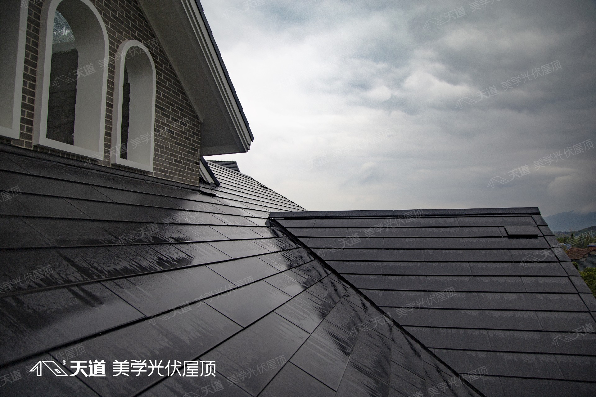 光伏瓦和光伏板的區(qū)別是什么？光伏瓦片有哪些優(yōu)勢(shì)？